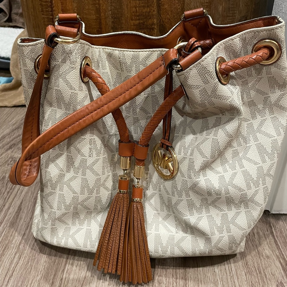 Michael Kors bucket bag